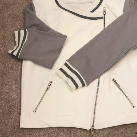 Jacket - Picture 2 of 5